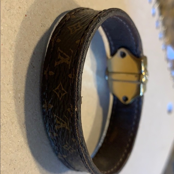 Louis Vuitton Leather Wrap/ NANO MONOGRAM BRACELET - Picture 3 of 5